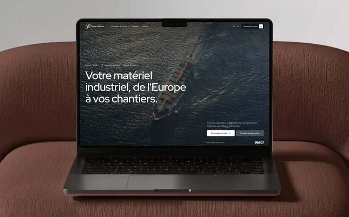 Site de Tropic Interport affiché sur un MacBook